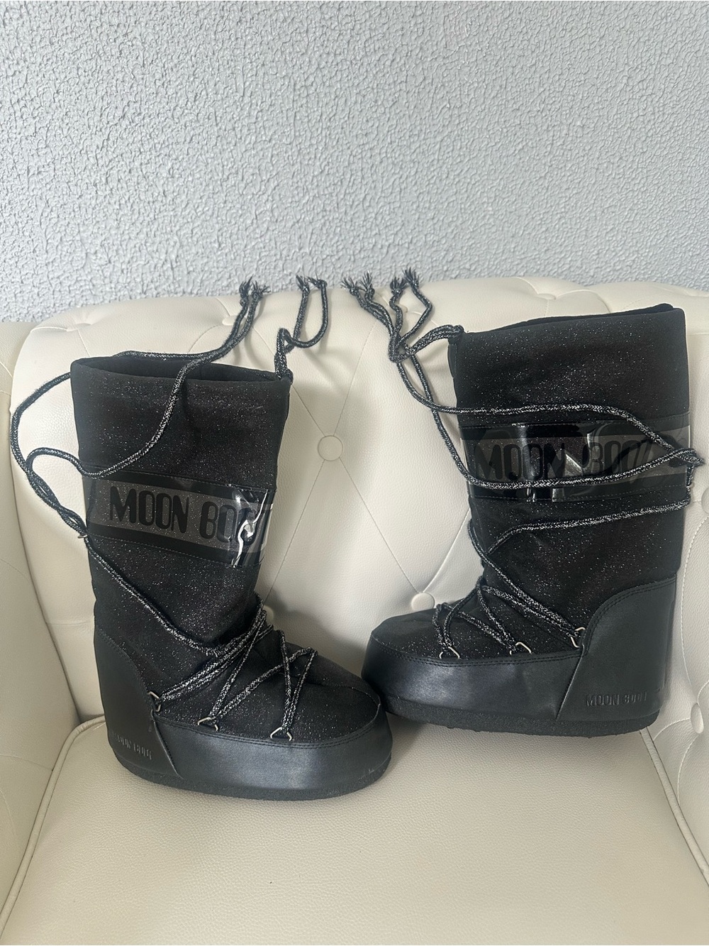 Moon Boot Black Glitter Platform Snow Boots - Picture 8 of 9